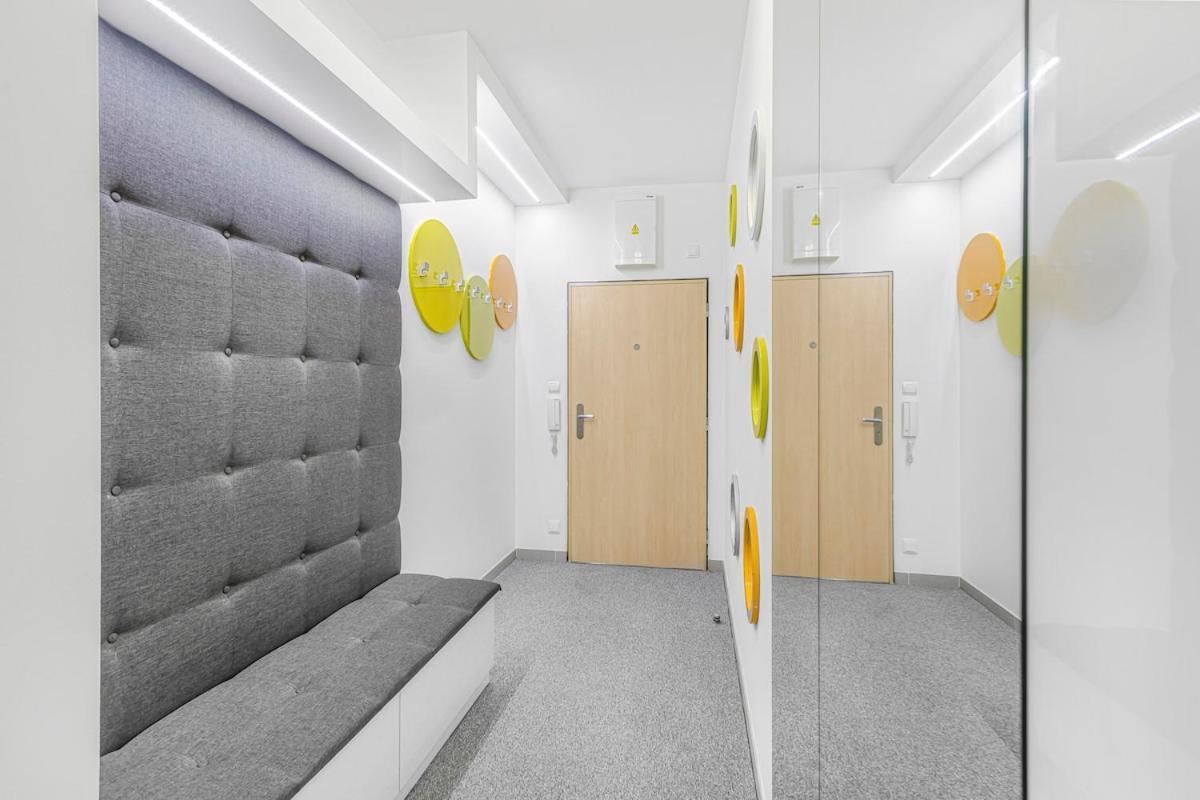 Apartmán New Large Apartment, Free Parking! *