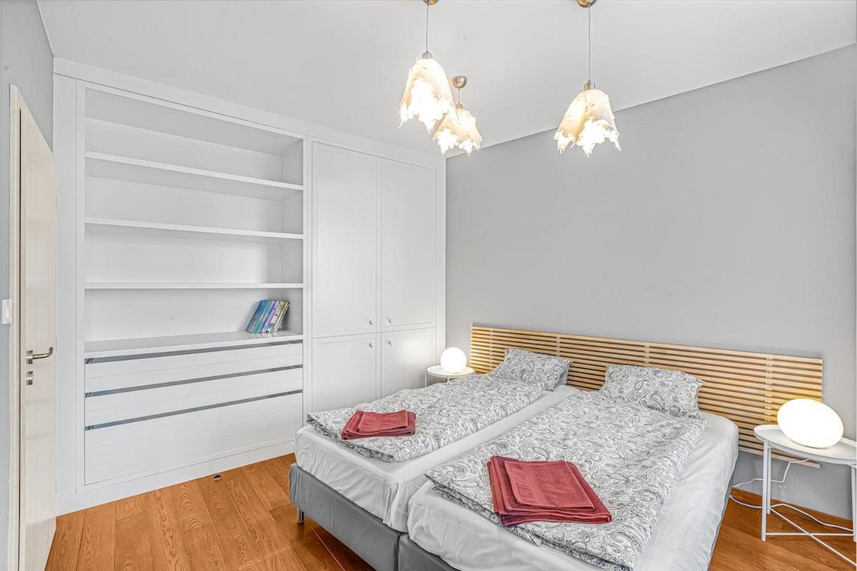 Apartmán New Large Apartment, Free Parking! *