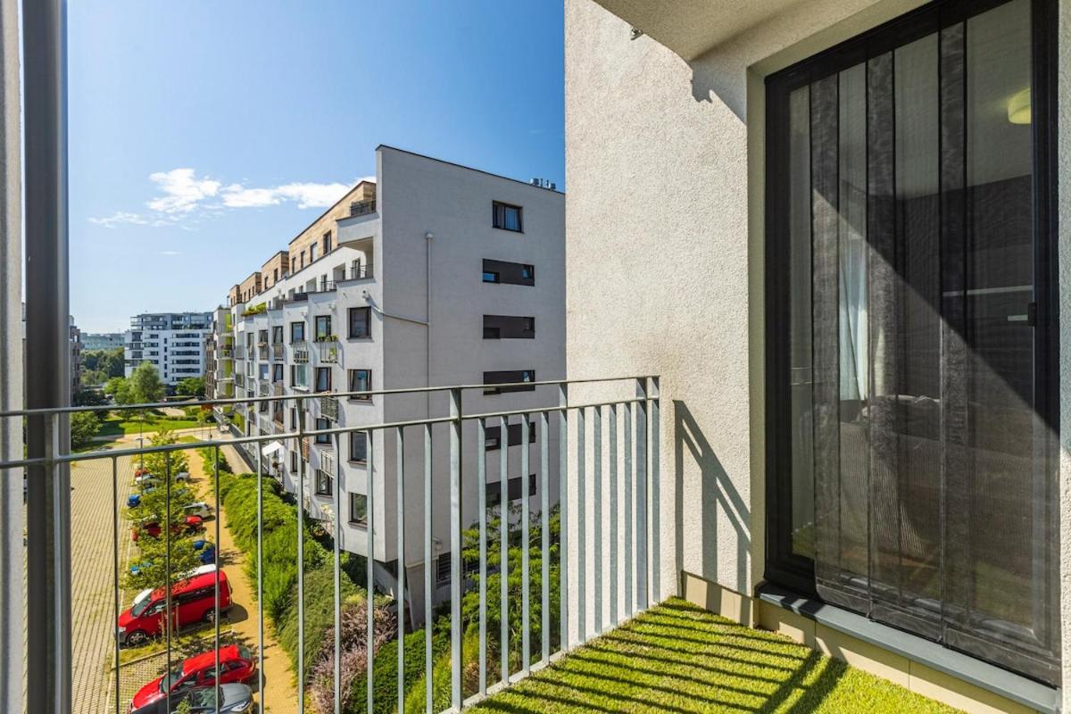 Apartmán New Large Apartment, Free Parking!