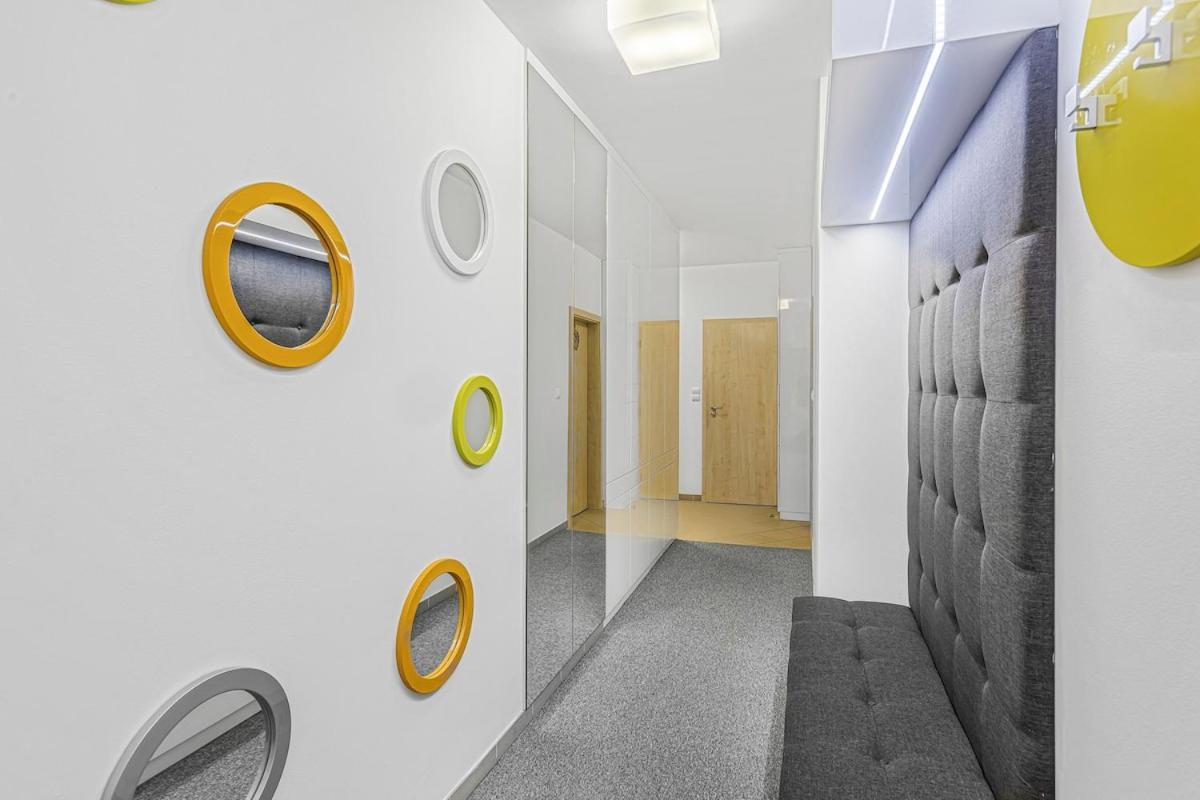 New Large Apartment, Free Parking! Apartmán Prague